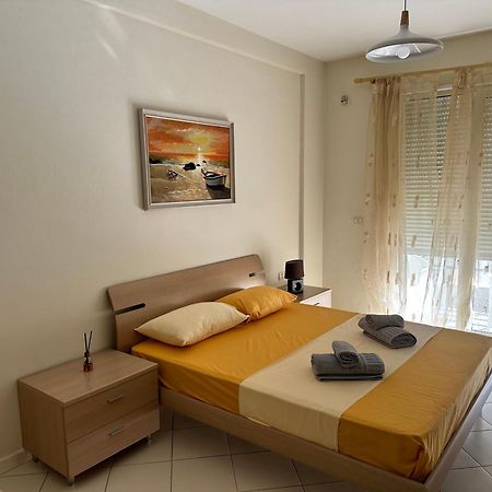 Sunrise Apartment Near The Center Tirana Exterior photo